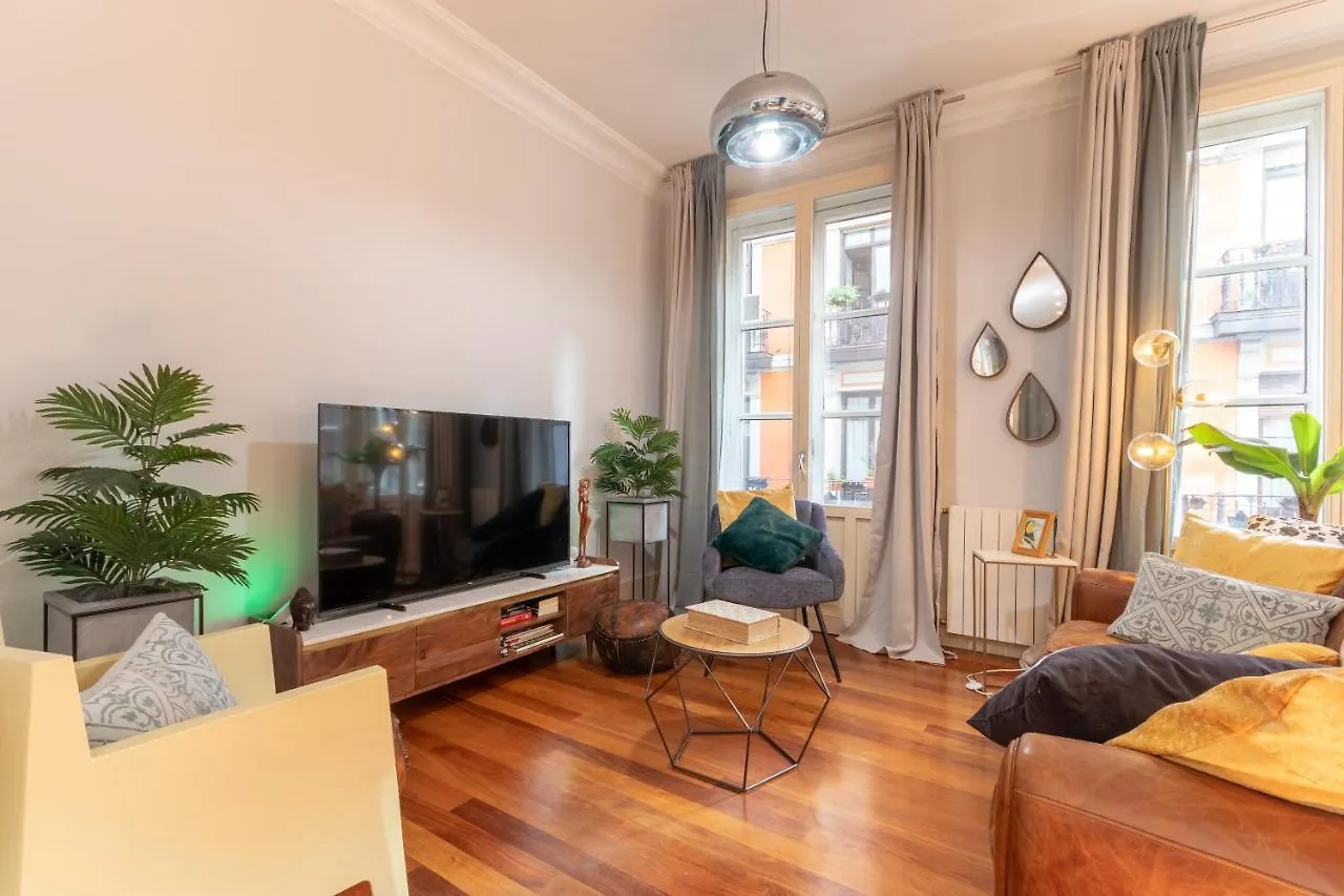 Apartamento 2MAYO by Kyosai Bilbao